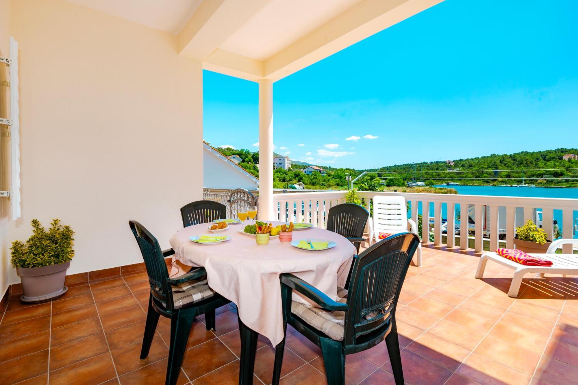 Apartment Bilice Beach エクステリア 写真